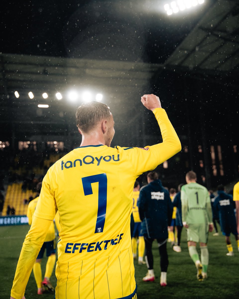 SCCambuurLwd's tweet photo. Evenaring van het clubrecord uit het seizoen 1983/1984; 𝟏𝟎 gespeeld, 𝟐𝟑 punten! 🤩
#CAMEMM https://t.co/YF10ih7F5Y