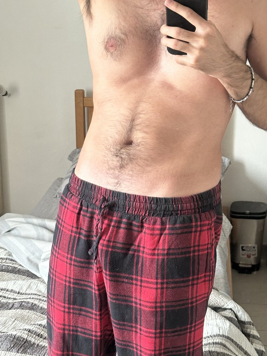 SSandonini's tweet image. 2 bellezze differenti, 1 cosa in comune: GIORGIA DIMETTITI