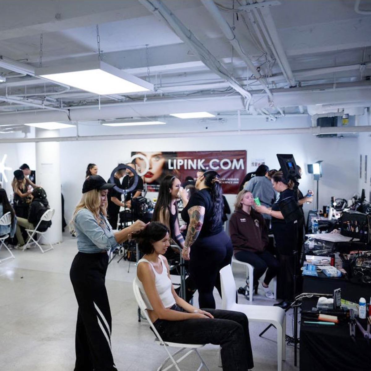 LipInk's tweet photo. LIP INK X NYFW BTS: NY Beauty Team never sleeps!

Smearproof &amp; Waterproof Cosmetics, Natural, Vegan, Kosher, Wax Free, Cruelty Free, Gluten Free and Clean. Link in bio or visit https://t.co/2eYyYcwwtG

#MAKEUP #CLEANMAKEUP #COSMETICS #LIPSTICK #CLEANLIPSTICK #LIPPIES #LIPSTAIN https://t.co/43BHj6T54F