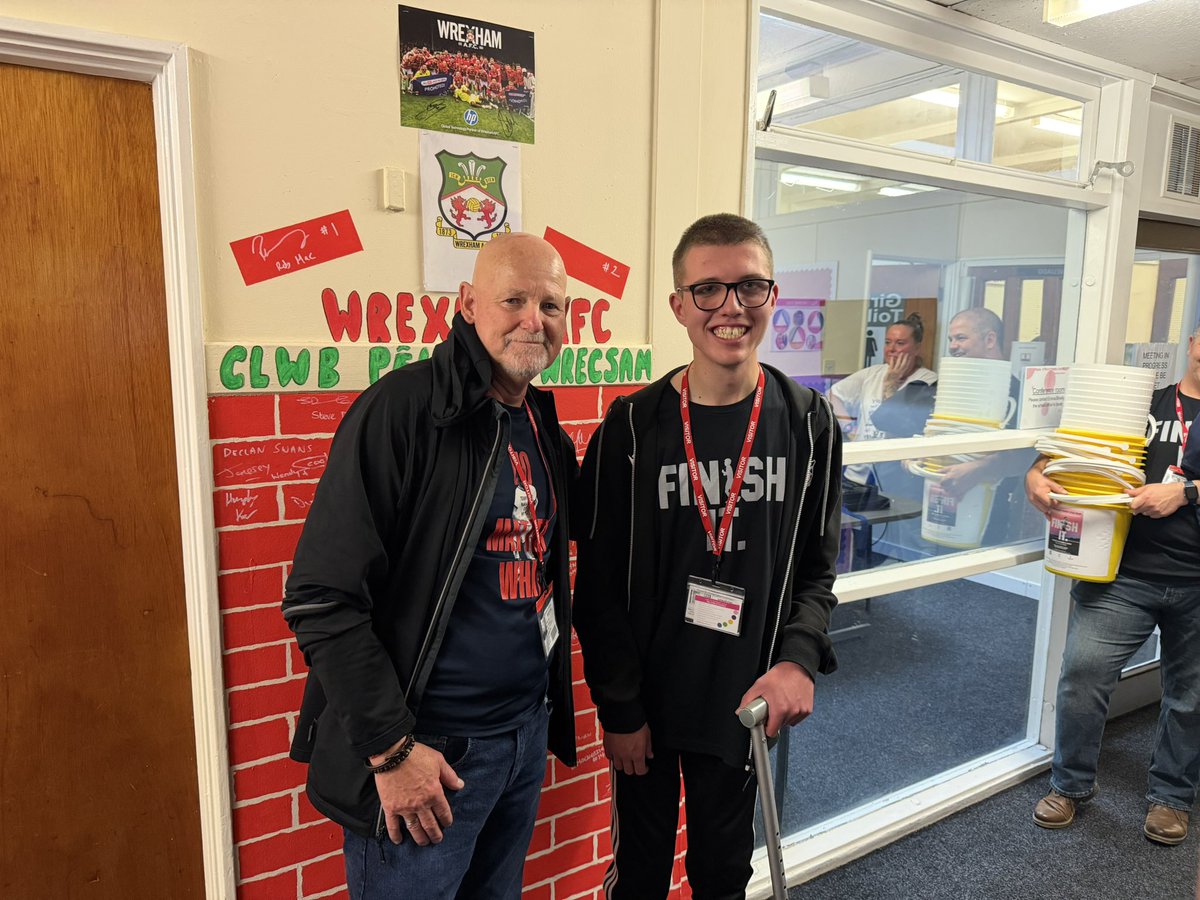 Thank you so much to Fred Fox and representatives from the <a href="/TerryFoxCanada/">Terry Fox Foundation</a> <a href="/TerryFoxRunUK/">Terry Fox Run UK</a> and <a href="/Wendyhett/">Wendy hett</a> for arranging it. Fred thank you for sharing such a lovely insight into Terry’s character and determination. Next year will be even bigger.