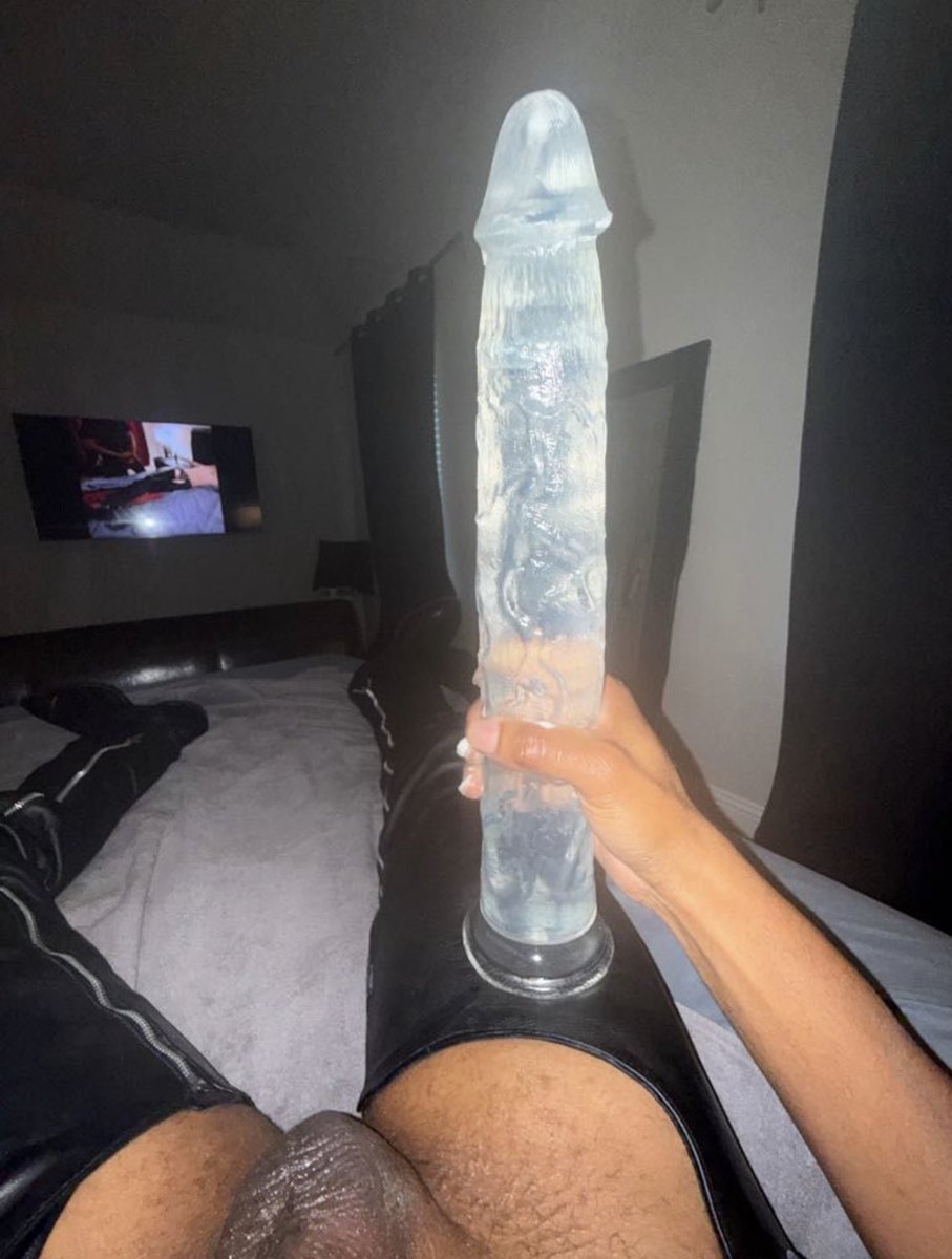 DFWDom4Felons's tweet photo. Wow. That took a few hours but I did pretty well. #ploop #dildo #17inches #chaps #cowboy #leather https://t.co/m1NQx5dB9z