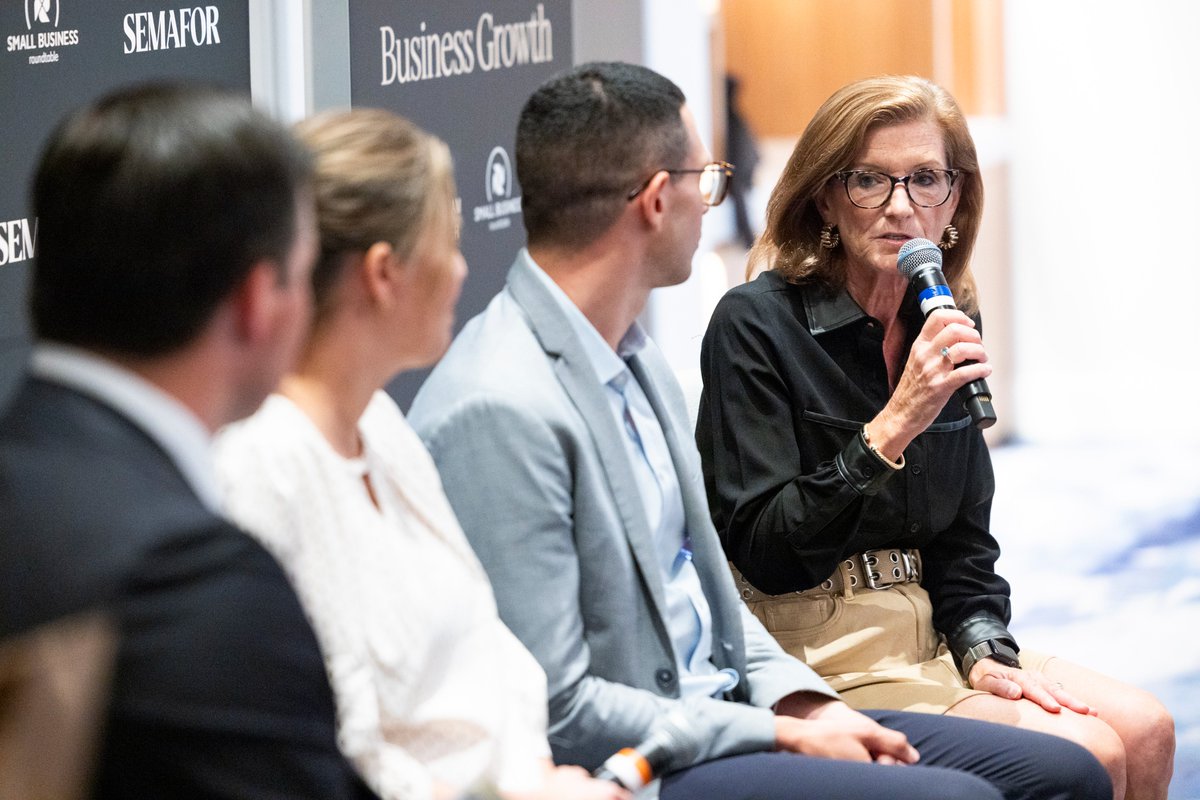 SmBizRoundtable's tweet image. We recently joined @semafor on the Hill for a powerful convo on small biz growth in the digital age. Big thank you to @repkevinhern, @SenMarkey, @rhettbuttle, @KarenKerrigan, and Christine Kymn for sharing their insights!

#SmallBusiness #Policy