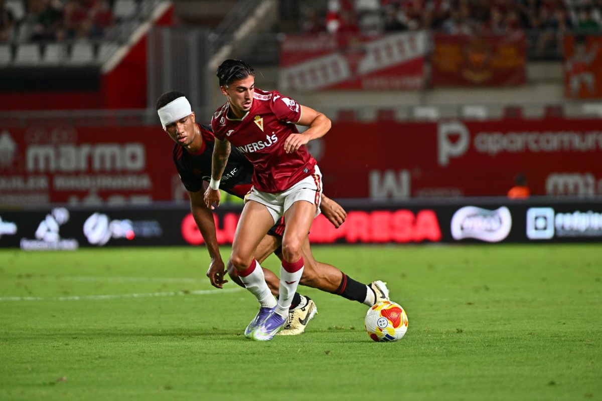 Sevilla Atlético y Cantera Sevilla FC (@canterasfc) on Twitter photo CRÓNICA | Trabajado punto del #SevillaAtlético a domicilio ante el <a href="/realmurciacfsad/">Real Murcia CF</a> (1-1).
➡️ sevillafc.es/actualidad/not…
📸 <a href="/realmurciacfsad/">Real Murcia CF</a>
#VamosSAT ⚪️🔴⚪️ CRÓNICA | Trabajado punto del #SevillaAtlético a domicilio ante el <a href="/realmurciacfsad/">Real Murcia CF</a> (1-1).
➡️ sevillafc.es/actualidad/not…
📸 <a href="/realmurciacfsad/">Real Murcia CF</a>
#VamosSAT ⚪️🔴⚪️