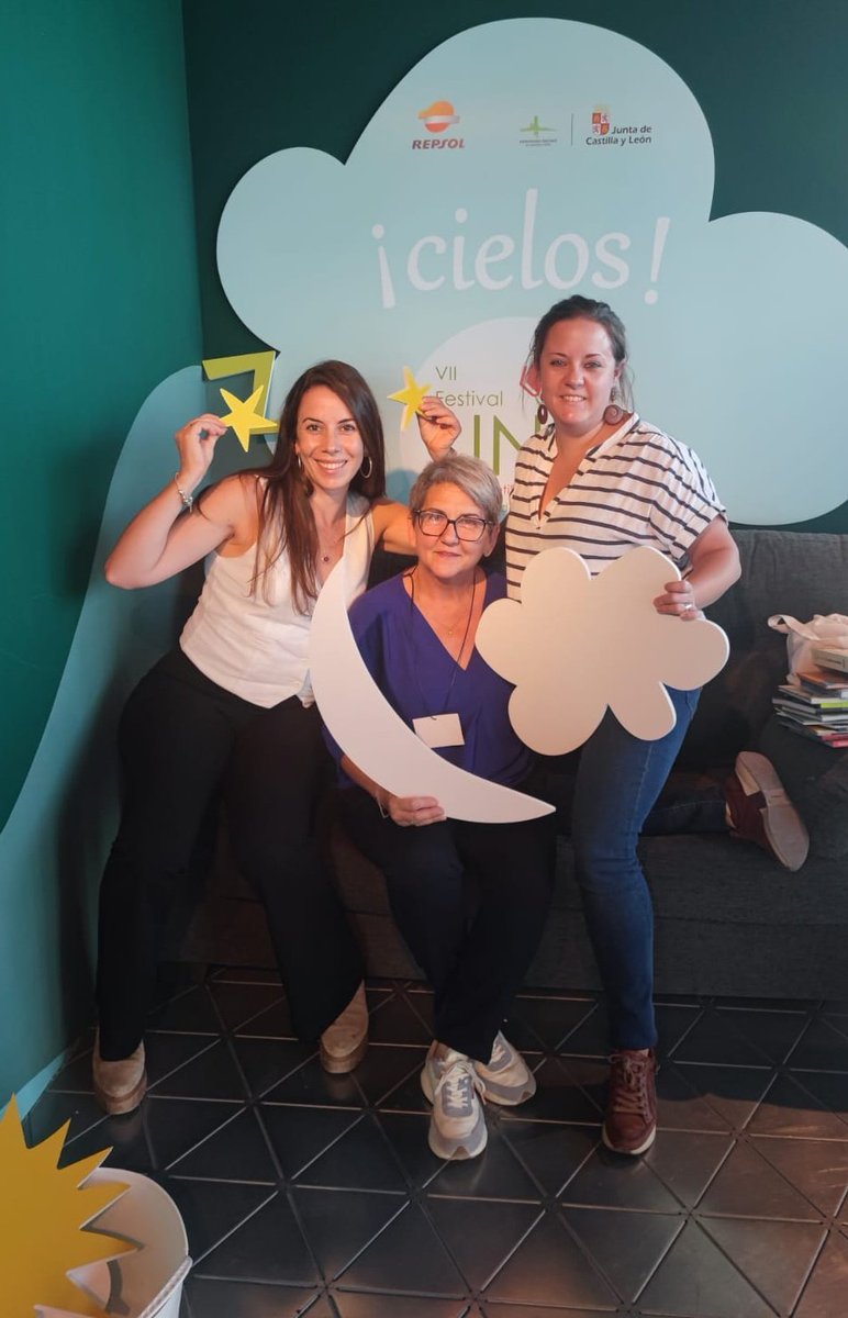 cracamposc's tweet photo. Gran día disfrutando en el #PRAE del maravilloso #FestivalLINA @educacyl @Hoy_Libro https://t.co/a3vOW3gWcd