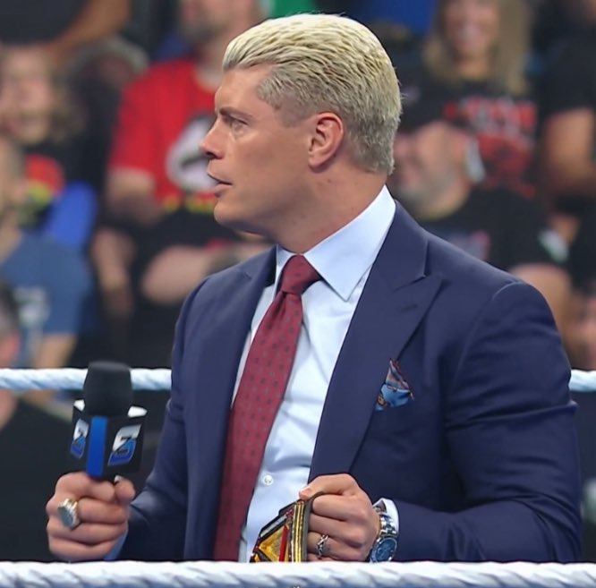rhodeseffect's tweet image. Suit clean and he looks good, what’s new!
