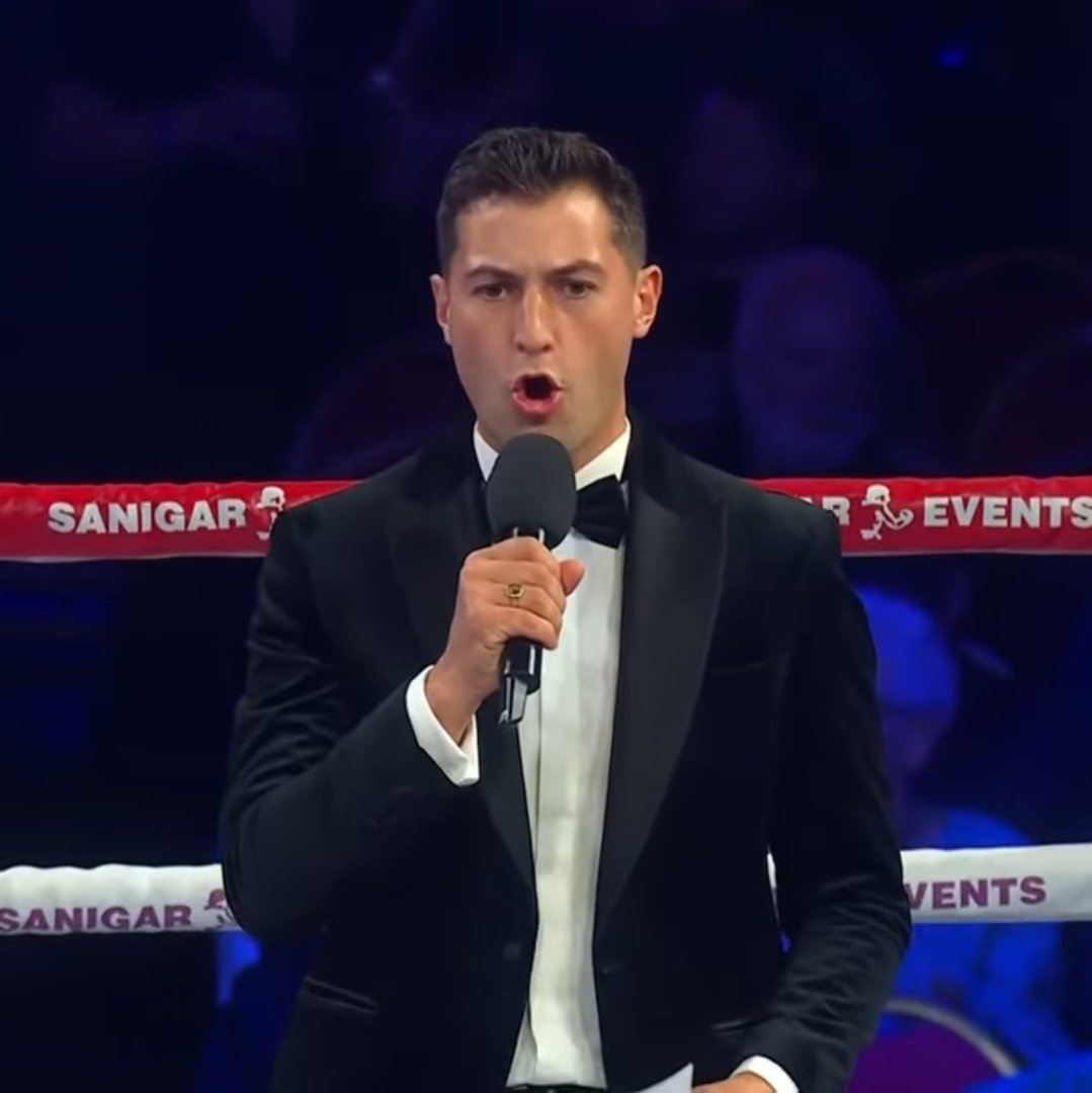 Open for business #NewProfilePic #Ringannouncer #BoxingMC
