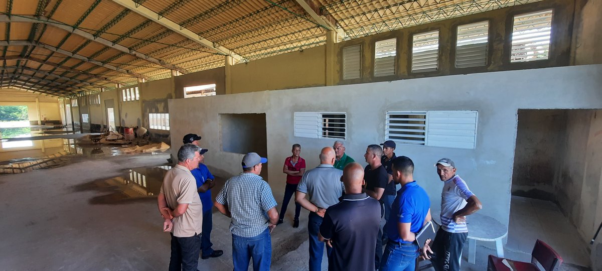 <a href="/MercantilS93246/">Pinares S.A.</a> fue la entidad del <a href="/cubaniquel/">Grupo Empresarial del Níquel</a> donde desarrollamos la reunión de trabajo correspondiente al mes del Sistema de Seguridad y Protección, la Gerente General <a href="/yaidisury133951/">Yaidisury</a>, informo sobre los resultado de la Empresa y los proyecto de interés en que se trabaja.