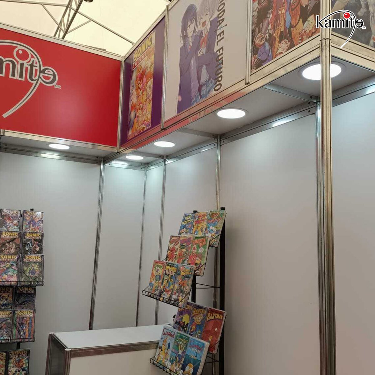 kamite_manga's tweet photo. 📣🌟 ¡El festival creativo para niñas, niños y jóvenes #Papirolas está en marcha! 🚶♂️✨
📚 #Kamite está presente con sus #kamitítulos favoritos: desde acción y aventuras hasta romance y magia. 🛍️📖
😉 No se queden fuera y vengan a llenar su colección con historias increíbles. 😃 https://t.co/N4FH0qpcu8