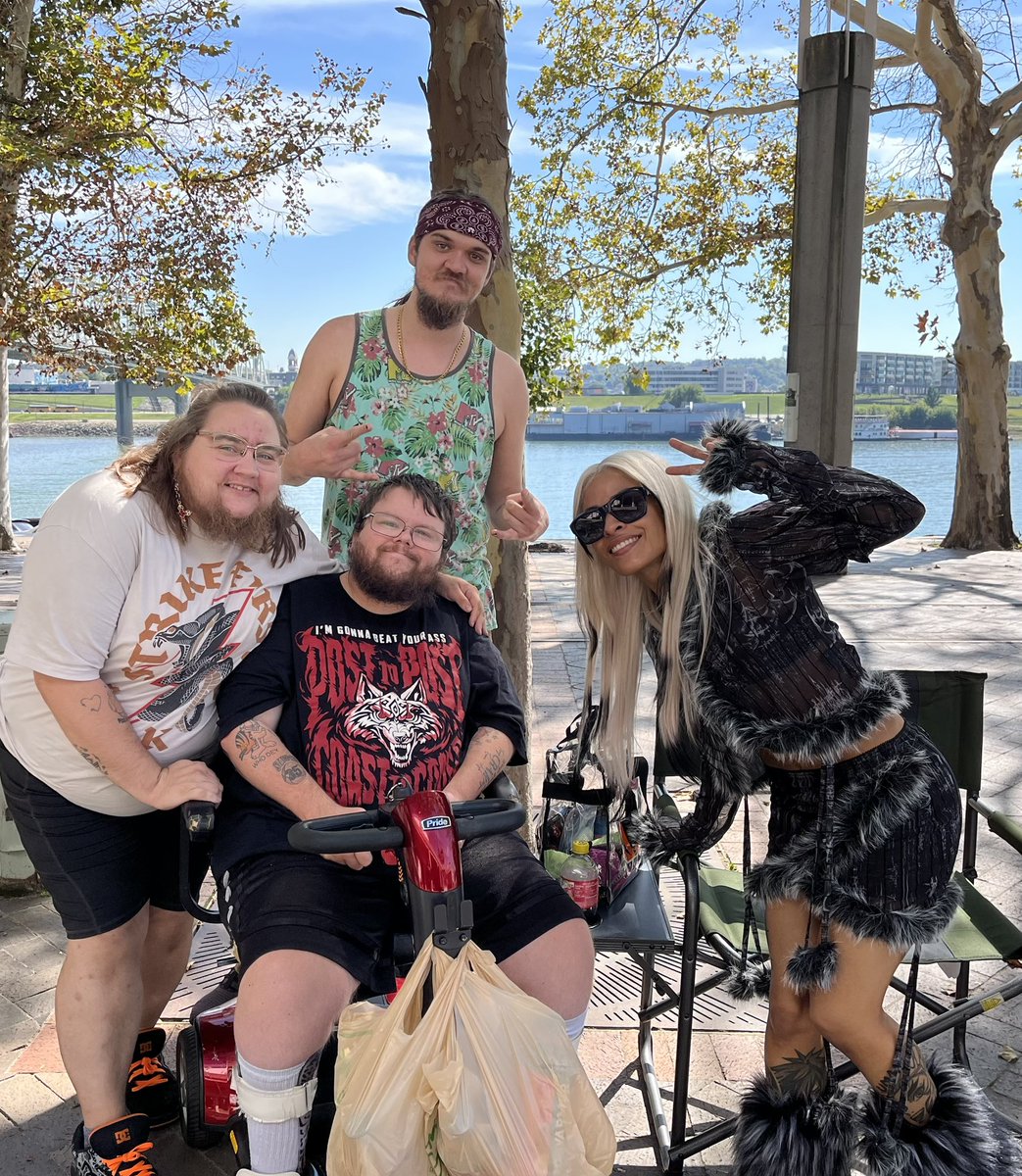 PCOSCourtney's tweet photo. @RonKillings @MsCharlotteWWE @ZelinaVegaWWE and Aleister Black  it was awesome to meet yall! https://t.co/ISlj2y4dYF