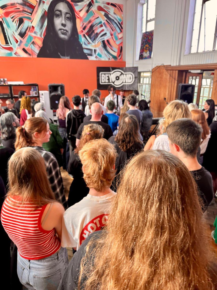 beyond_vinyl's tweet photo. We made massive leaps with our in-stores &amp; gigs last year 🙌
Now some don’t want to see us succeed.

Well guess what? We’re not here for them. We’re here for the artists + the fans.

We might be down, but we’re NEVER out 💿🔥

#LiveMusicForAll #ArtistsFirst #DownButNotOut https://t.co/cFyOpLowgs