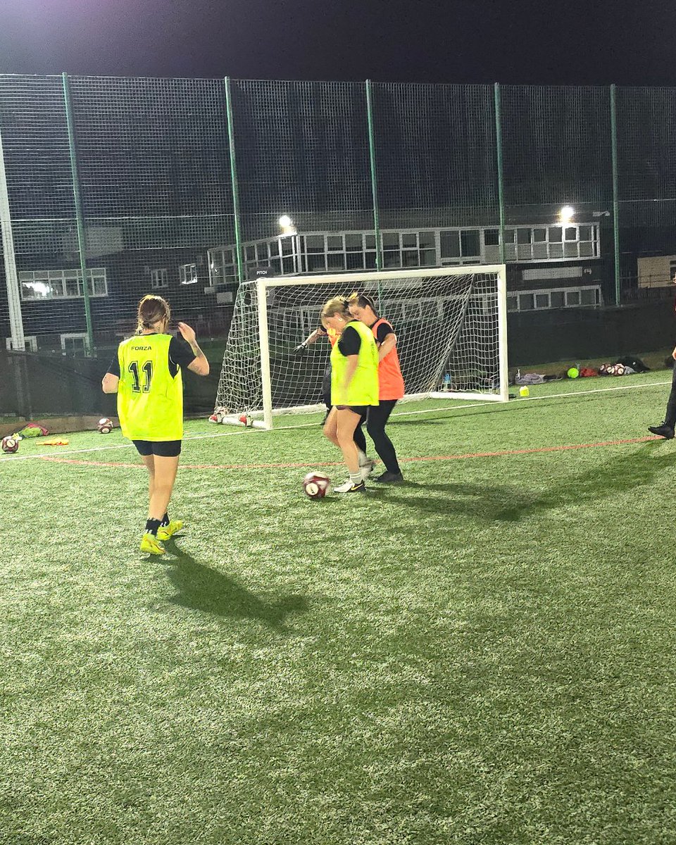 Amazing training from both of our She Inspires teams ahead of the weekend's fixtures  💜

Congratulations to Zoe, too, who secured her first Top Trainer and Soccer 'Secco double since arriving to join our Inspires 'Purples' 🙌

Well done everyone - good luck this weekend!

#SHRFC