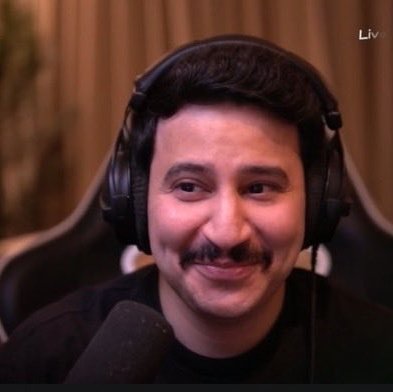 O_nas7's tweet photo. جنووووون مو من شأن شي من شأن صحتك😂😂😂 https://t.co/hIjlmF2kRX