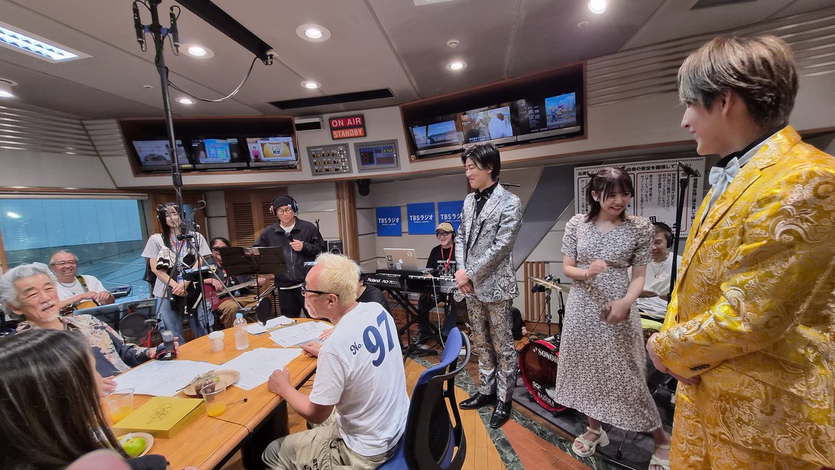 kinashinokai's tweet image. #木梨の会 
早朝ラジオFes📻
SPゲスト #宇崎竜童 さんを
審査委員長🎧にお迎えして🎸
📢早朝ラジオFes第二幕❗

#木梨憲武 #所ジョージ
#TBSラジオ #radiko