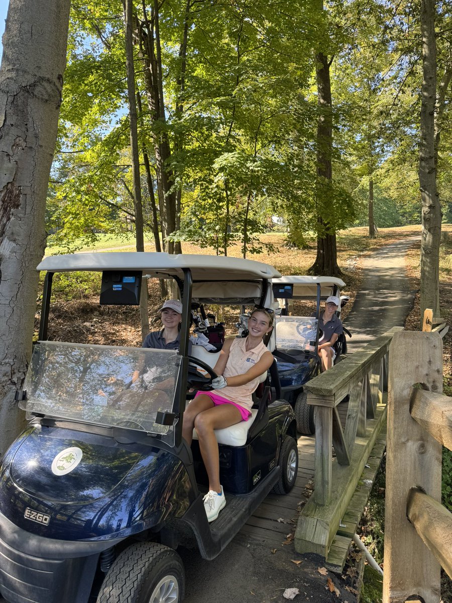 CoachHammondRR's tweet photo. District practice round at Tanglewood! https://t.co/FkNzizkOCR