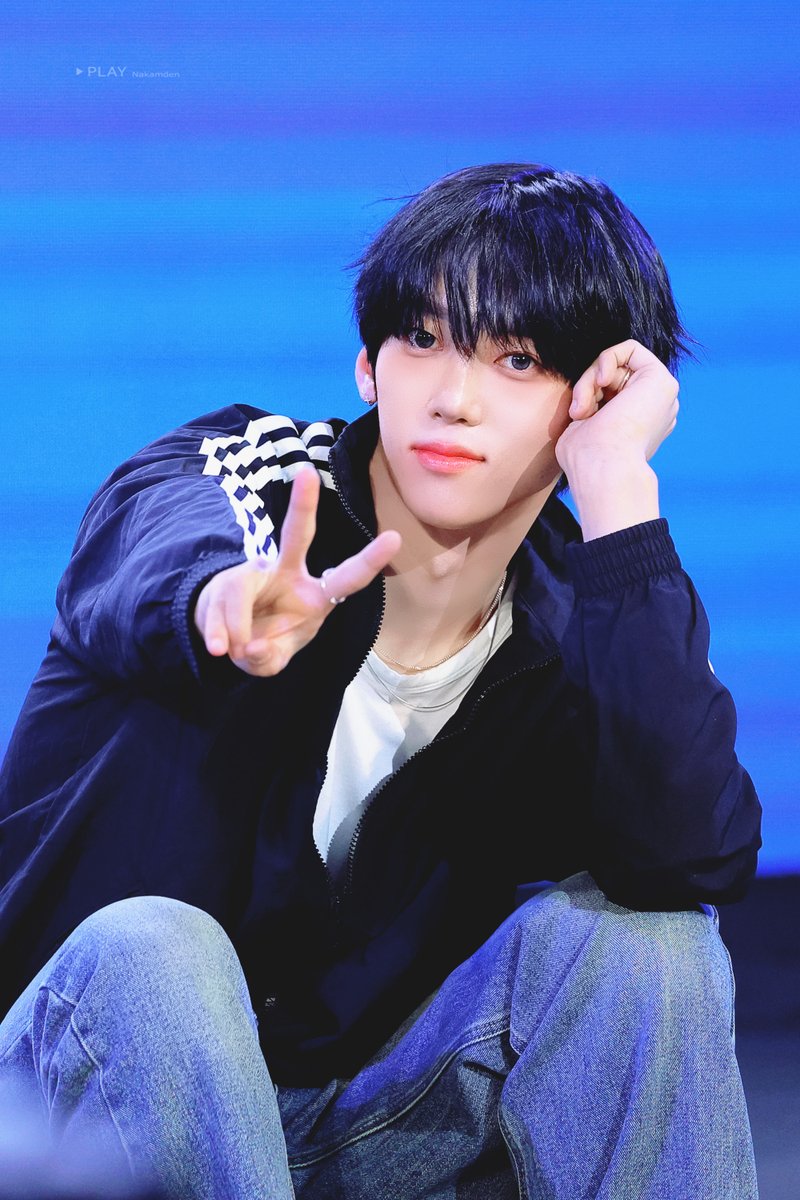 play_nkd's tweet photo. 250912 아디다스 캠든 ✌️🖤
#앰퍼샌드원 #AMPERSANDONE
#나캠든 #나두빈 #KAMDEN https://t.co/fF6l5wRTN8