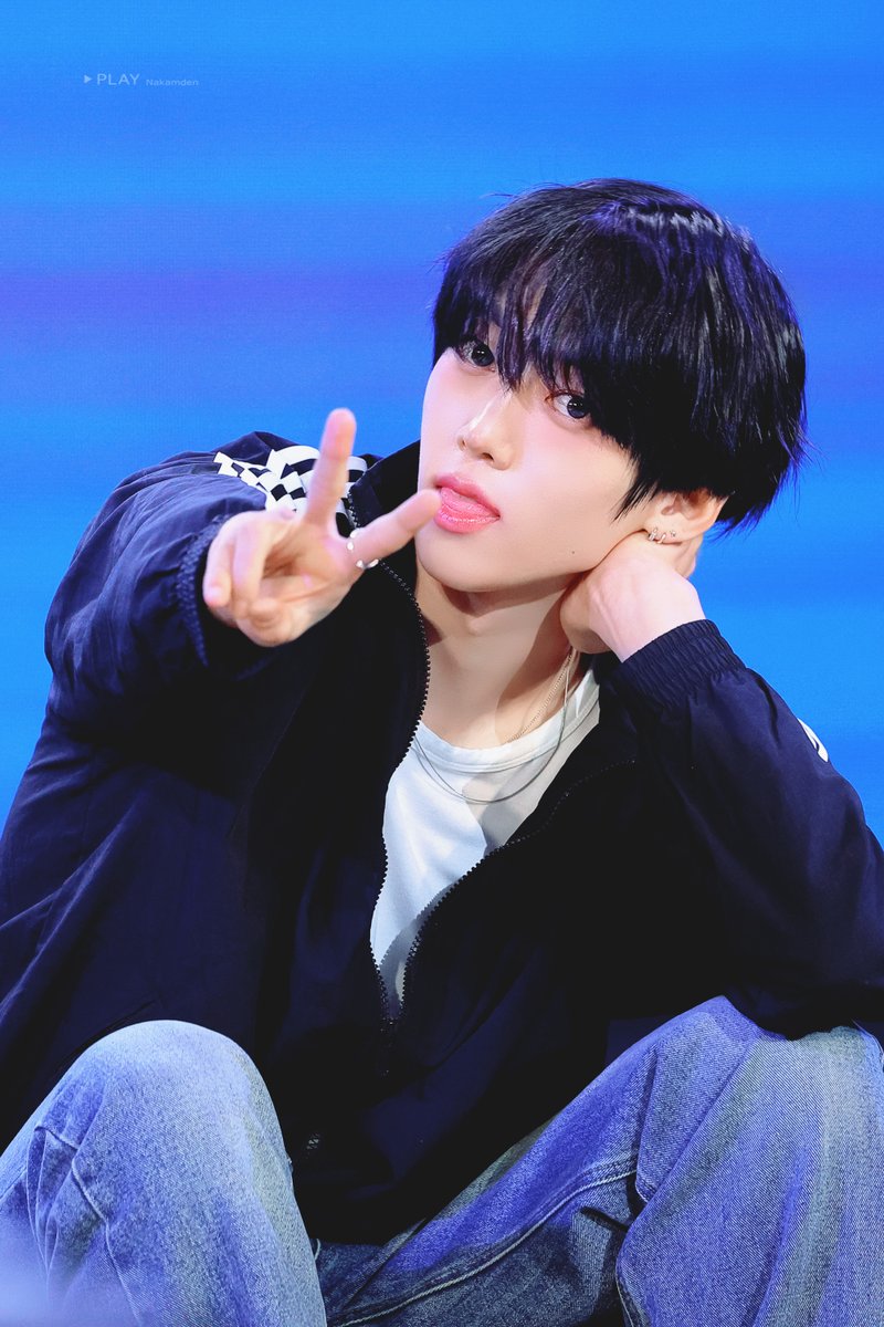 play_nkd's tweet photo. 250912 아디다스 캠든 ✌️🖤
#앰퍼샌드원 #AMPERSANDONE
#나캠든 #나두빈 #KAMDEN https://t.co/fF6l5wRTN8
