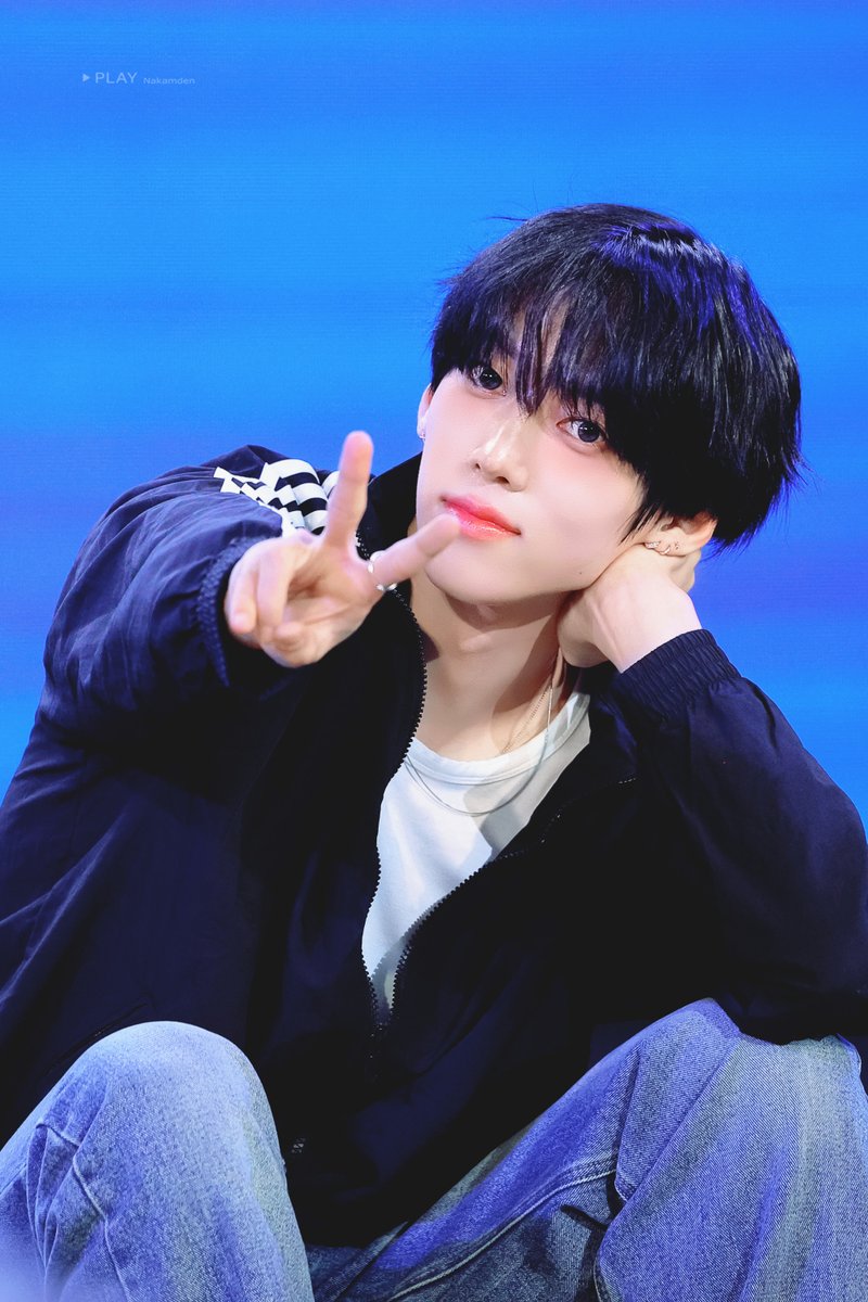 play_nkd's tweet photo. 250912 아디다스 캠든 ✌️🖤
#앰퍼샌드원 #AMPERSANDONE
#나캠든 #나두빈 #KAMDEN https://t.co/fF6l5wRTN8