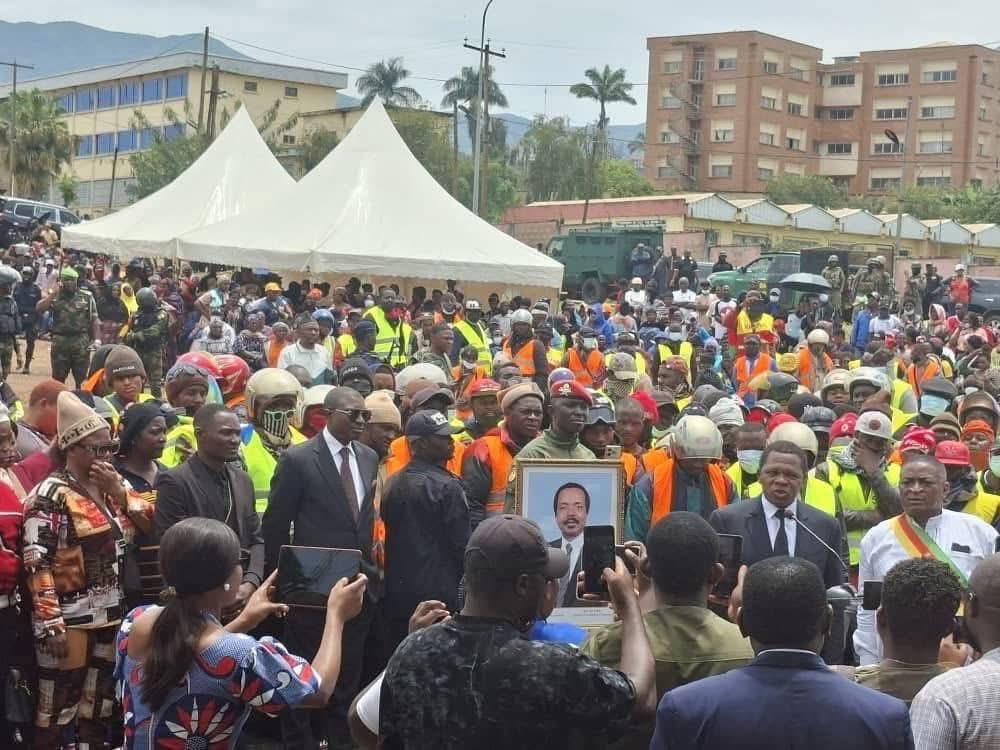 No Comment!!! La photo bats campagne. 
#Etoudi2025