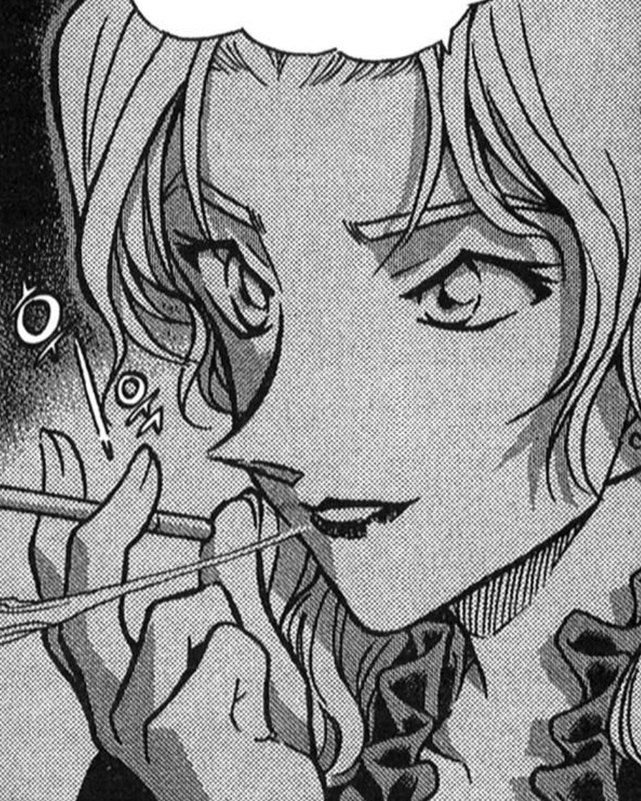 뭔가 첫인상만 봤을 땐 
키안티가 막 헤비 스모커에 피어싱도 많을 것 같은데
정작 찐 헤비 스모커는 베르무트 쪽이고
키안티는 사실 비흡연자에다가 
귀 자체를 안 뚫은 거 반전이라 앙나 좋음...