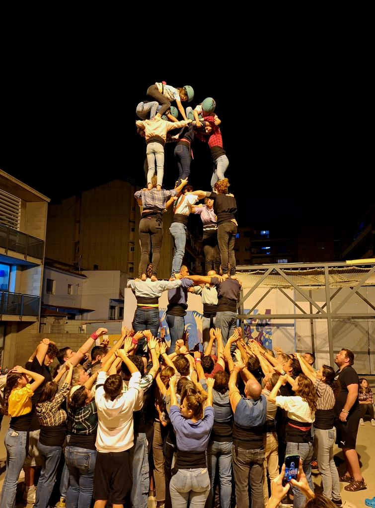 CastellerMollet's tweet photo. 💪🏼 Primer assaig d'octubre i comencem amb molta FORÇA!

🔜 Ens tornem a trobar al pati dimarts a les 20h!

#castells #LiniaVerdClaret
#ambtumesamunt #cdm https://t.co/scELYE4w8N
