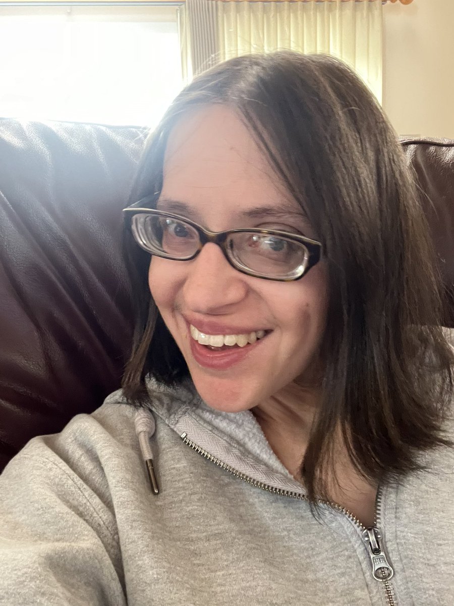 Gerry Ressler ❤️ Red tweet media