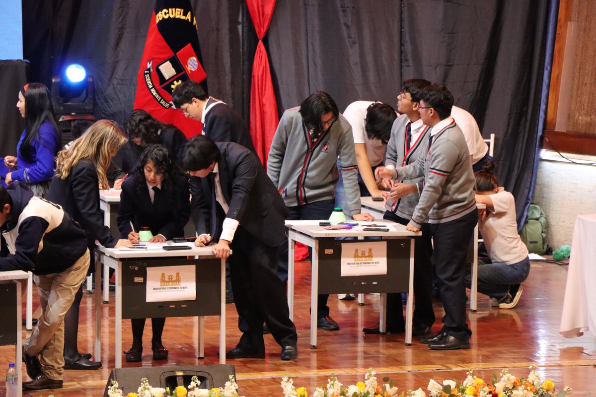 El #OAQ celebró con éxito el "Reto Estelar de Astronomía" en el marco de las #100HorasDeAstronomía de la IAU  ¡Felicidades a los  ganadores! 🥇 U.E. La Salle de Conocoto 📷 U.E. Simón Bolívar 📷#RetoEstelar #EPN
