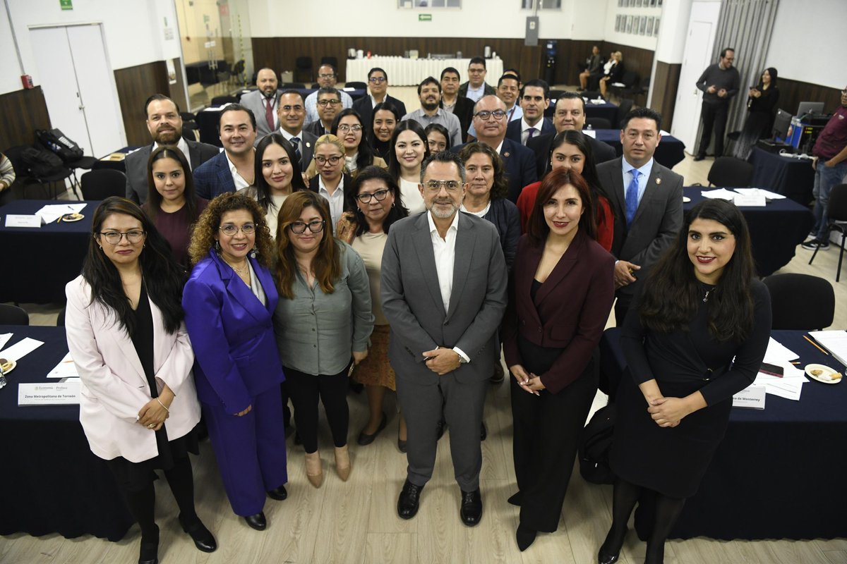 ¡Feliz cumpleaños, Procurador <a href="/ivan_escalante/">Iván Escalante</a>! 
Desde la Oficina de Defensa del Consumidor en el estado de Chihuahua le deseamos un año lleno de éxito, salud y grandes logros. Abrazo fuerte.