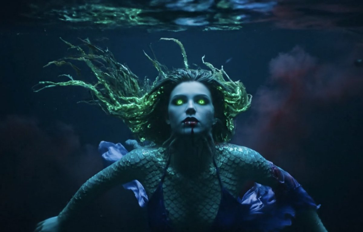 scriptsbydavid's tweet photo. Here's some visuals for Adira (green scales) and Kaia (red/black scales) from my short story in-development, Island of the Undine

#prose #proseproject #shortstory #fiction #creativewriting #darkfantasy #oceanhorror #mythology #adventure #mythicalcreatures https://t.co/RqYLEYSkfN
