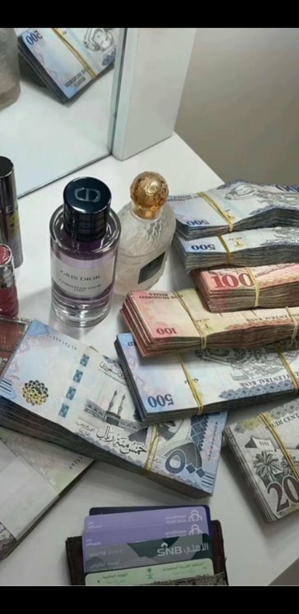 هل المال يحل جميع المشاكل؟
1. نعم
2. لاٰٰ