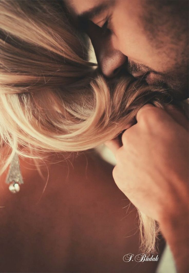 TuIntravenosa's tweet image. "Qué culpa tiene la distancia de que al amor le guste lo imposible."
Elena Poe ✍🏻