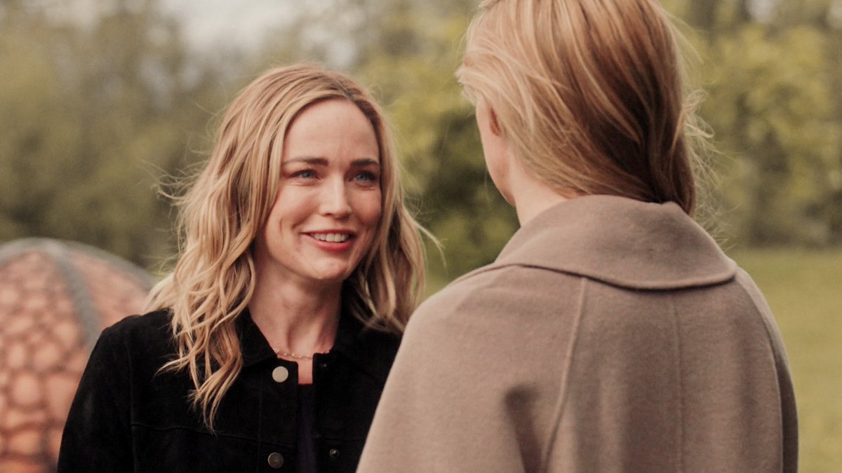 cinncmngirl's tweet photo. just them when they decided to get married immediately 🥺 happy girls i cry https://t.co/Dvjs4bvyTz