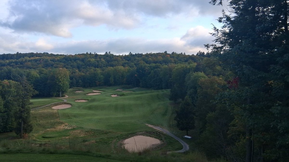 Greywalls Course at Marquette
Mike DeVries 2005