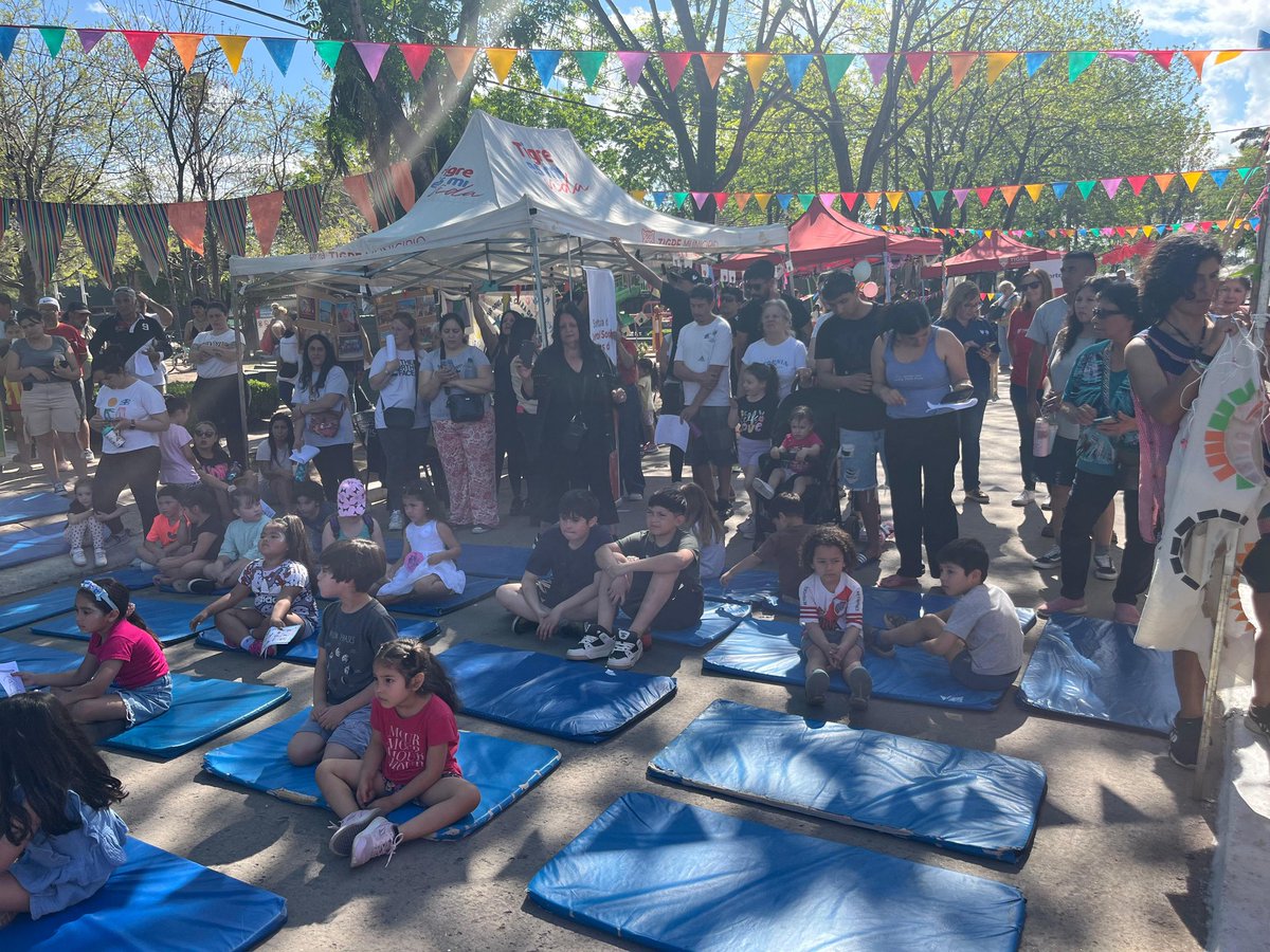 Cerramos el #MesDeLasInfancias con una jornada llena de juegos, risas y alegría junto a las familias e instituciones de Almirante Brown. ¡Gracias por ser parte de este encuentro tan especial!