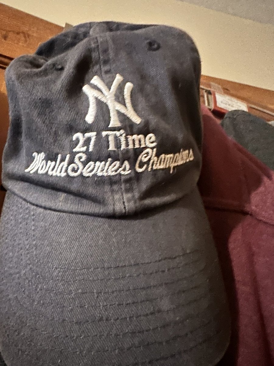 halfcrazywith3's tweet photo. @YankeesPod 28! I need a new hat! https://t.co/FYMOmJZU97