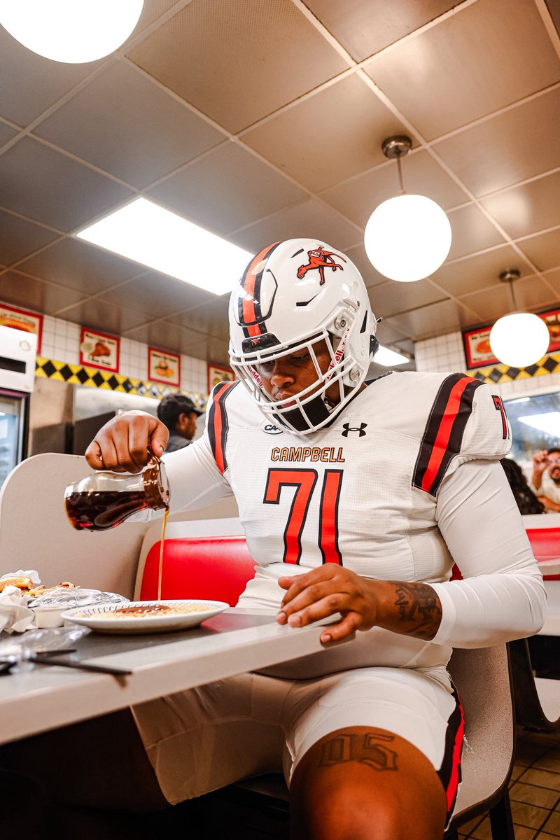 No Context Uniform Reveals (@nocontextunis) on Twitter photo 