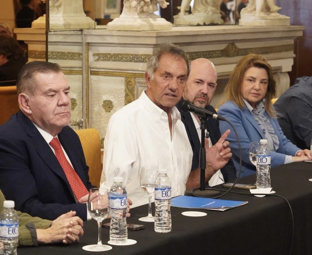 Con <a href="/danielscioli/">Daniel Scioli 🇦🇷</a>, <a href="/gmontenegro_ok/">Guillermo Montenegro</a> y <a href="/mlaurateruel/">M Laura Teruel</a> nos reunimos con más de 60 empresarios turísticos de Mar del Plata para anticipar y coordinar la temporada.

Siguiendo el camino del Presidente <a href="/JMilei/">Javier Milei</a>, trabajamos por un turismo más competitivo y accesible.