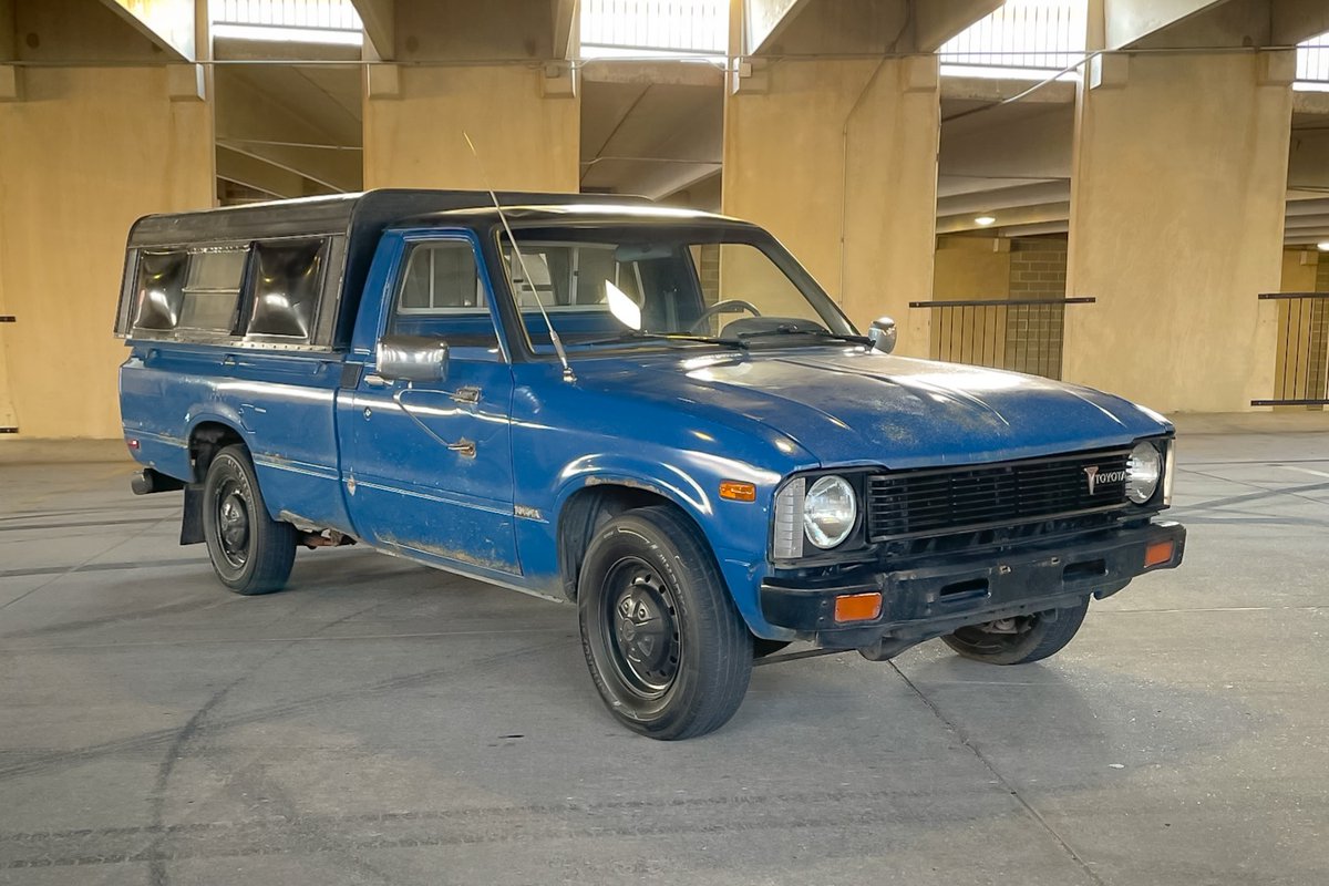 CarsBuyText's tweet image. CarsBuyText- Text Drive Sales:1979 Toyota Pickup at No Reserve: This 1979 Toyota pickup was purchased by the selling dealer from the original owner in September 2025.… dlvr.it/TNSYX7 List Yours With Us- #ToyotaPickup #ClassicCars #VintageToyota #CarAuction #NoReserve