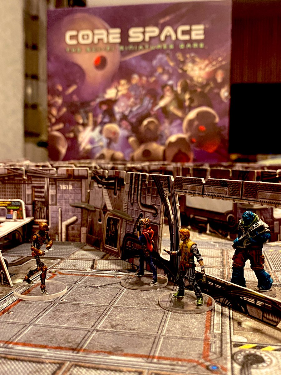 bobon_bestiajo's tweet image. Escenario 3 - campaña El brazo de Perseo de #corespace (130’)

¡Victoria! 

Agónica salida de la base estelar. Entramos sigilosamente a reclutar a alguien para la tripulación, y todo fue bien hasta que le convencimos, perp después la purga entró y aniquiló a todos los civiles, y…