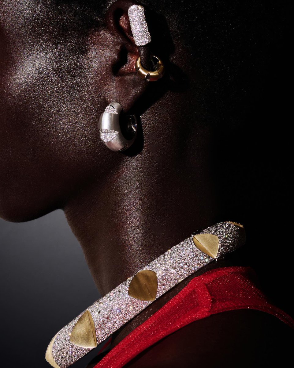 correctmodel's tweet image. Messika @MessikaJewelry High Jewelry 2025 show by Founder and Artistic Director @ValerieMessika.
@davido 🎙️