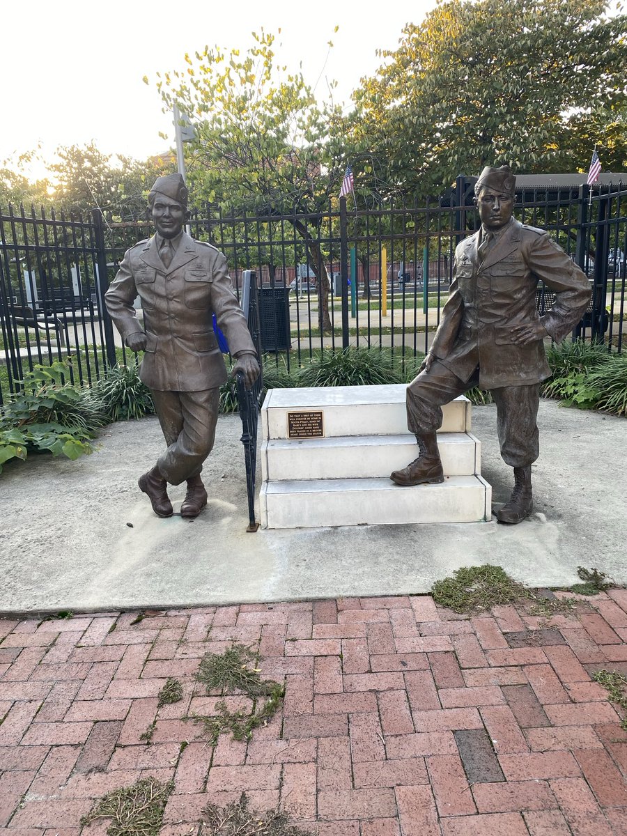 Stopped by to see the boys. 

Special thanks to <a href="/rain_goblin/">robin laing</a> &amp; all those who made Band of Brothers so riveting.

You guys made sure the legacies and sacrifices of Babe Heffron, Bill Guarnere and many others are remembered. This memorial might not exist but for you.

Thank you all