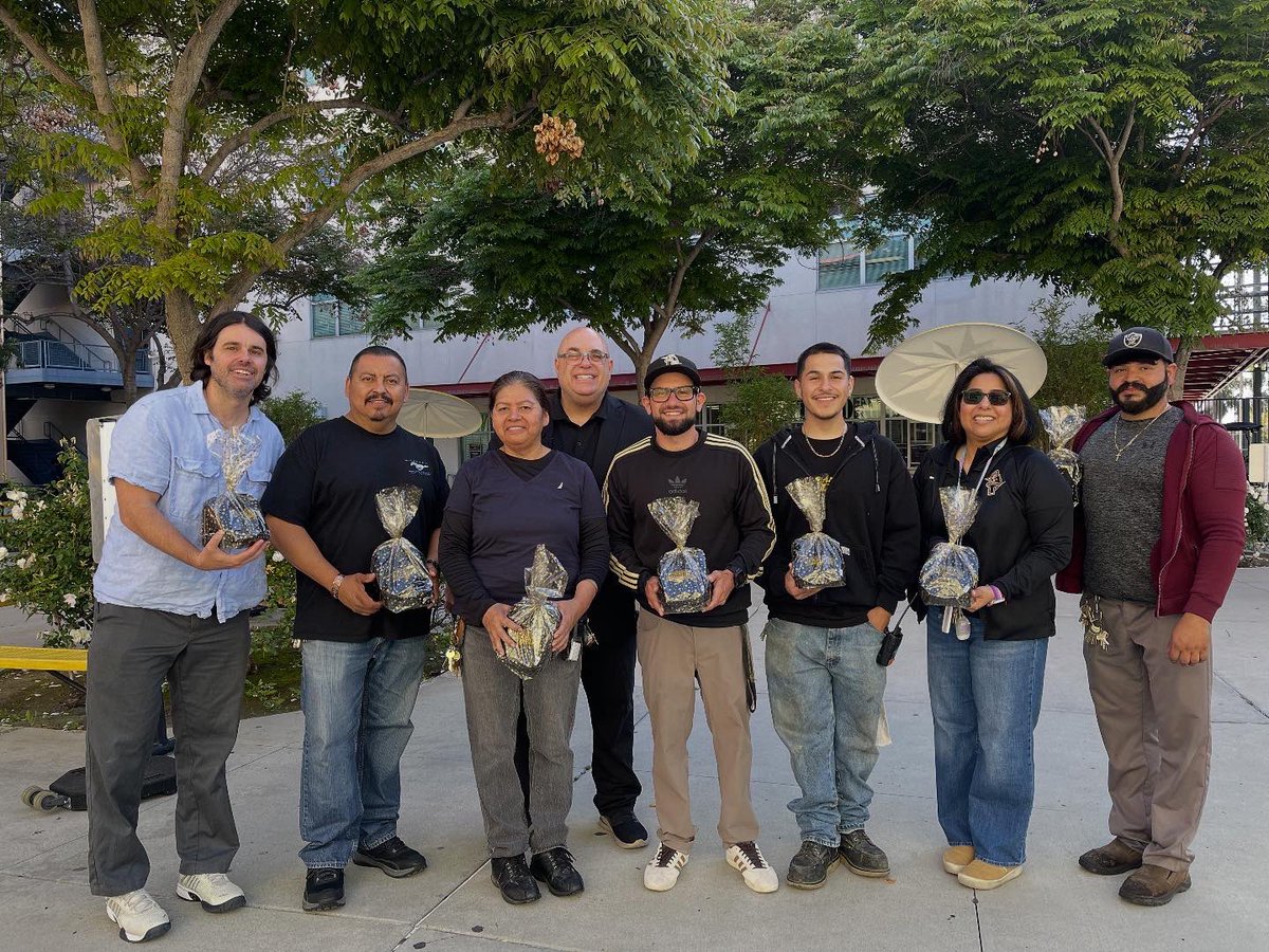 PanoramaPythons's tweet image. Today we celebrate our Custodial Team & IT Support Technician! 🧰🖥️💛
Thank you for keeping our school beautiful, safe & always running smoothly. We couldn’t do it without you! ✨ #pythonpride