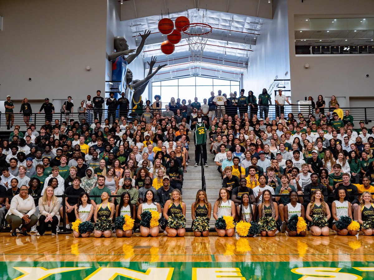 It was a magical day at Wayne State today! Thank you to our campus dining partners, <a href="/SodexoMagic/">SodexoMagic</a>, for collaborating with us to host <a href="/NBA/">NBA</a> legend, <a href="/MagicJohnson/">Earvin Magic Johnson</a>. His visit truly energized the Warrior community!