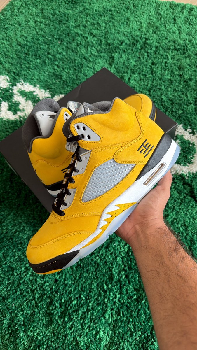 torresjavier6's tweet photo. #airjordan5 #aj5tokyo https://t.co/sYXQWYEOx1