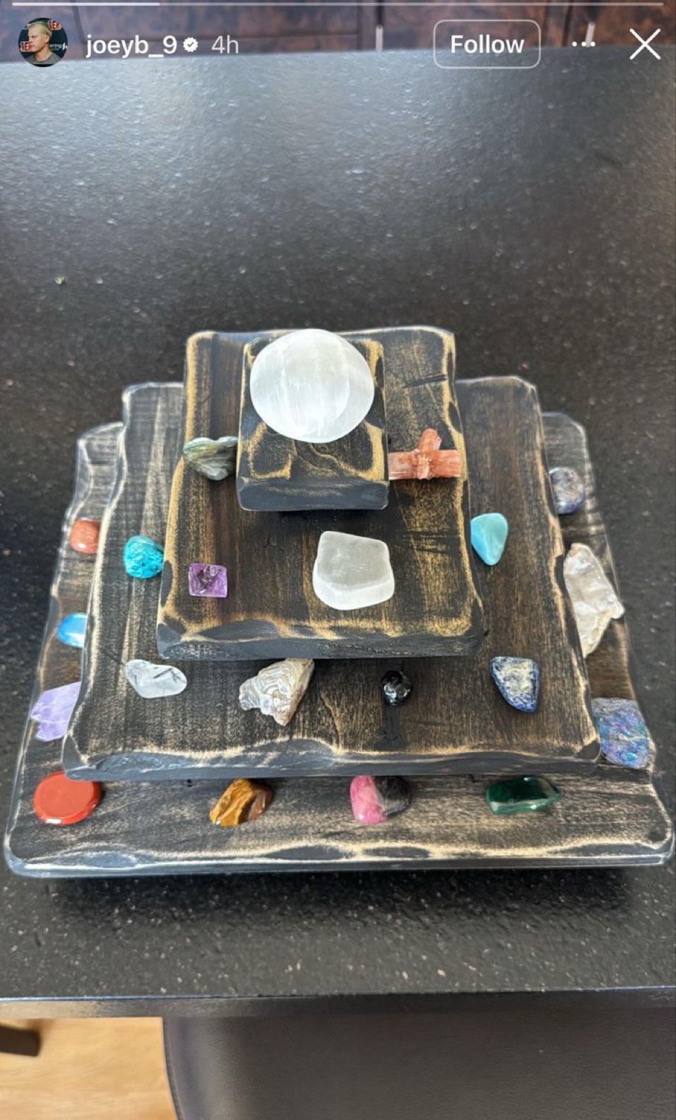 G2XmwcSWMAAt53X?format=jpg&name=large Joe Burrow’s Secret Healing Rituals — The NFL Star Is Hiding Something Big!