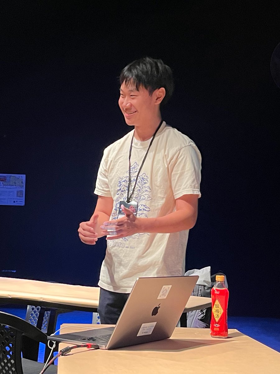 ch4rleston's tweet image. ✨ Un highlight de @MediaPartyOrg fue el workshop de @Edward_The6, CEO de @GPTZeroAI!
El título ya lo dice todo: "How to launch an #AI #startup as a journalist (#GPTZero)".
Edward nos introdujo al mundo de vibe coding, mostró herramientas clave para lanzamientos de productos y…