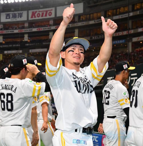 【ソフトバンク】牧原大成、初の首位打者確実「育成選手の目標に」執念セフティーで育成初の快挙 
#sbhawks #牧原大成 

nikkansports.com/baseball/news/…