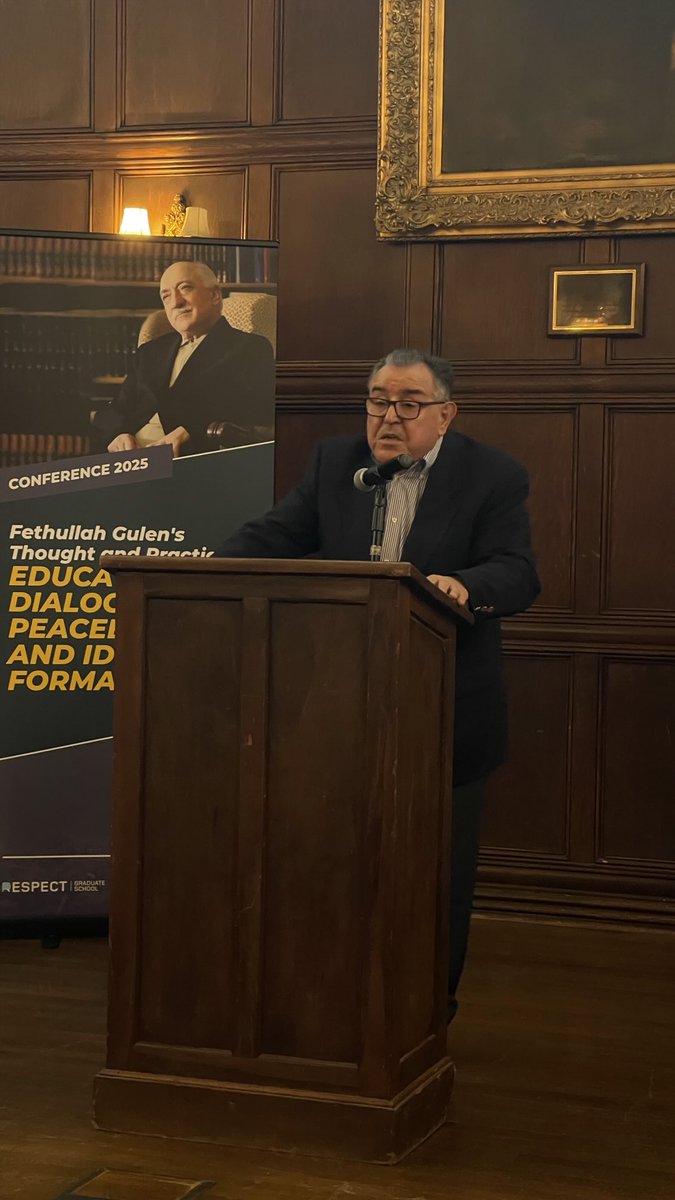 NJ, Drew Üniversitesi ve Respect Eğitim Kurumları ev sahipliği yapıyor. Fethullah Gülen Hocaefendinin üç eskimez arkadaşı da açılışta birarda. 
Suat Yıldırım
Abdullah Aymaz
Naci Tosun