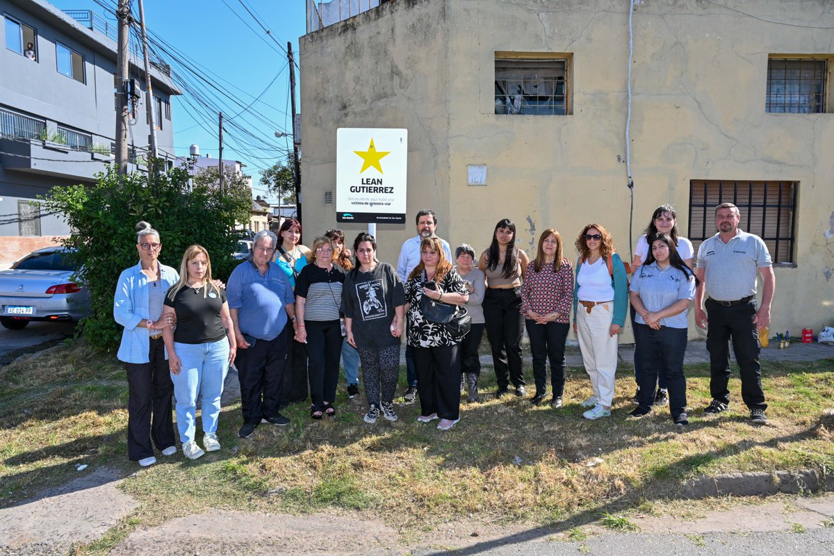 🎗El intendente <a href="/fmoreiraok/">Fernando Moreira</a> acompañó a la familia de Leandro Gutiérrez durante la pintada de una estrella amarilla en su memoria.

Las estrellas amarillas marcan el lugar donde una persona falleció en un siniestro vial.