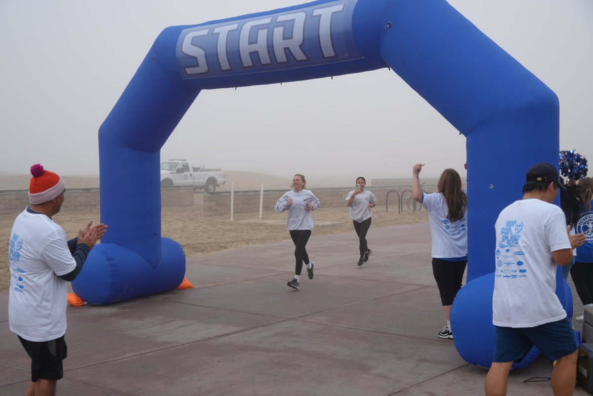 jasperrayorg's tweet image. Flashback Friday: Hop, Skip &amp;amp; Splash 5K Edition! 👟 💙 Every step and splash you took helped support the mission to prevent childhood drownings. Registration is NOW OPEN! Join us: runsignup.com/Race/CA/Huntin… #HopSkipAndSplash #MakeAWave #RunToSaveLives #WaterSafetyMatters #5KForKids