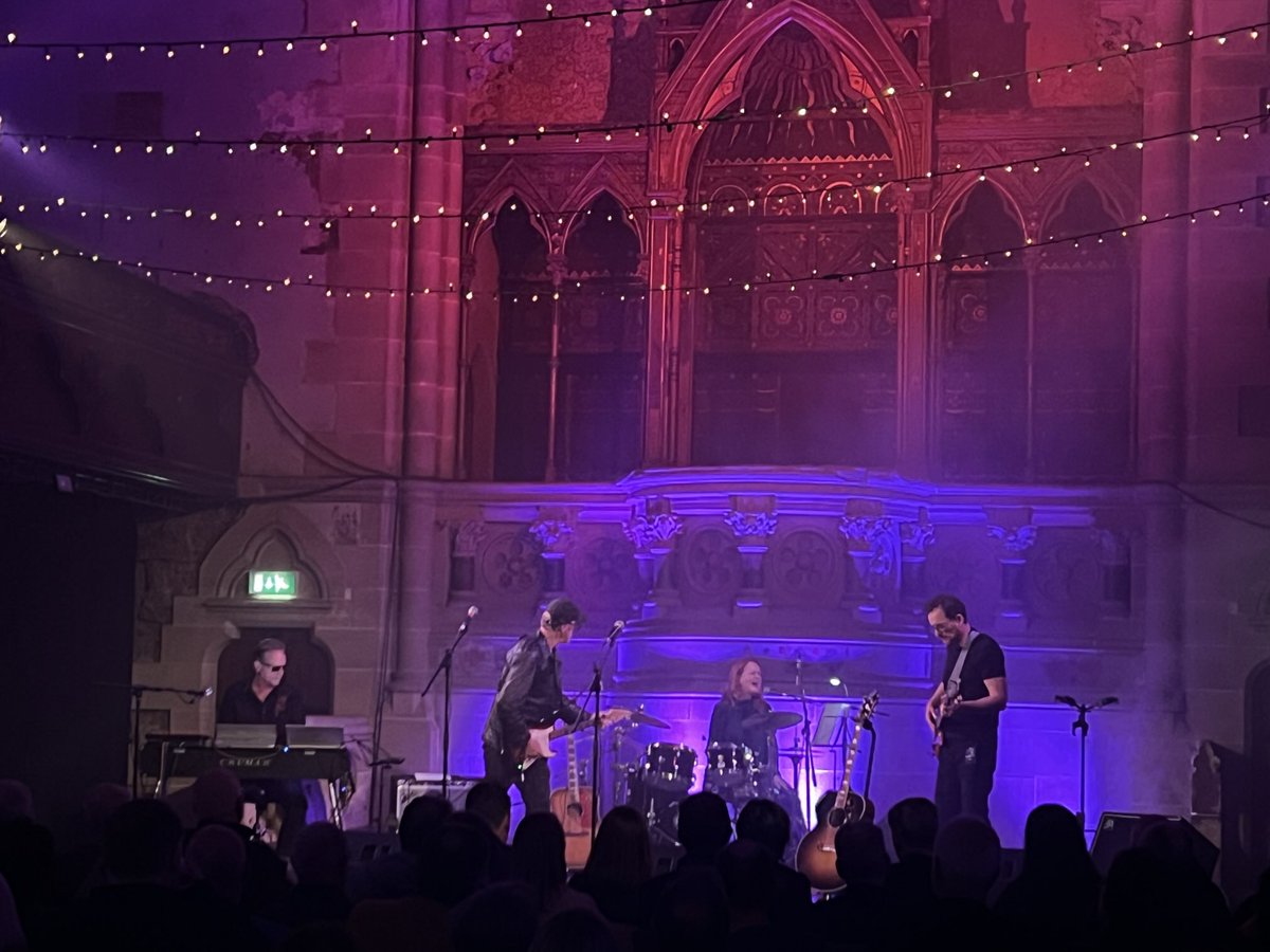 Overourwall's tweet image. ☔️ An actual shelter from the storm tonight ⁦@Cottiers_Venue⁩ 

⁦✅⁦@CallumFT⁩ ⁦@paul_mcgeechan⁩ and friends were all on very good form 

💥 And…we got an exclusive announcement about Friends Again ( Again 🤫) 

Nice to meet ⁦@GlasgowIcarus⁩ too 👋